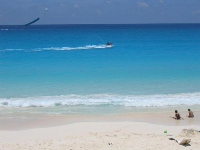 Cancun Beach Aparthotel Brisas Exterior photo